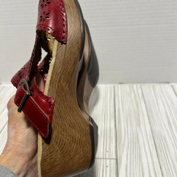 Dansko sandals red leather wedge sandals wooden heels size 37 6.5-7 - Picture 4 of 8
